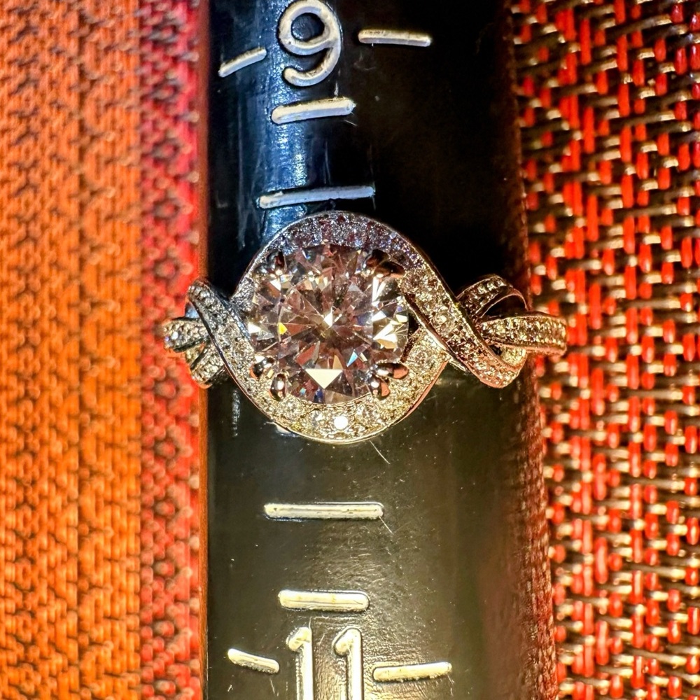 Fragrant Jewels Silver Ring with Sparkling Centerpiece
